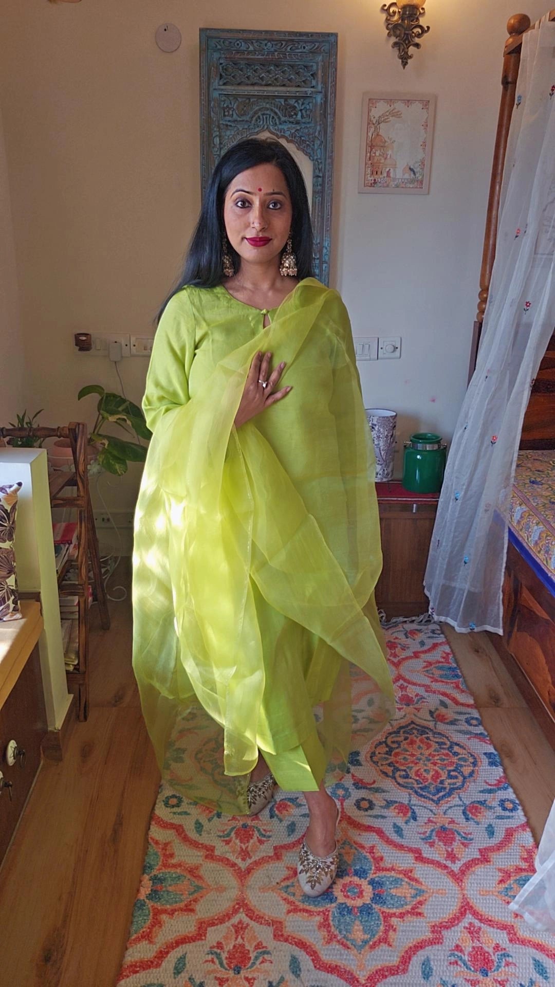 Devi Chanderisilk Coord